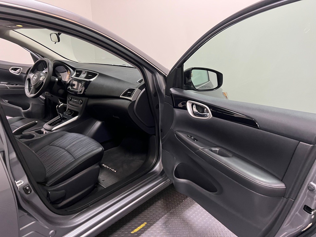 2017 Nissan Sentra Image 12