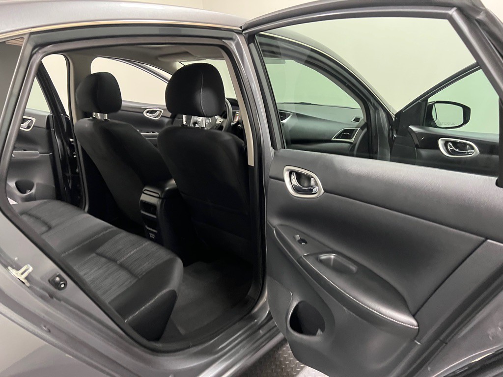 2017 Nissan Sentra Image 13