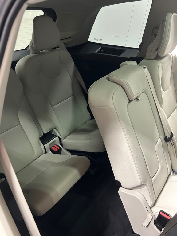 2017 Volvo XC90 Image 11
