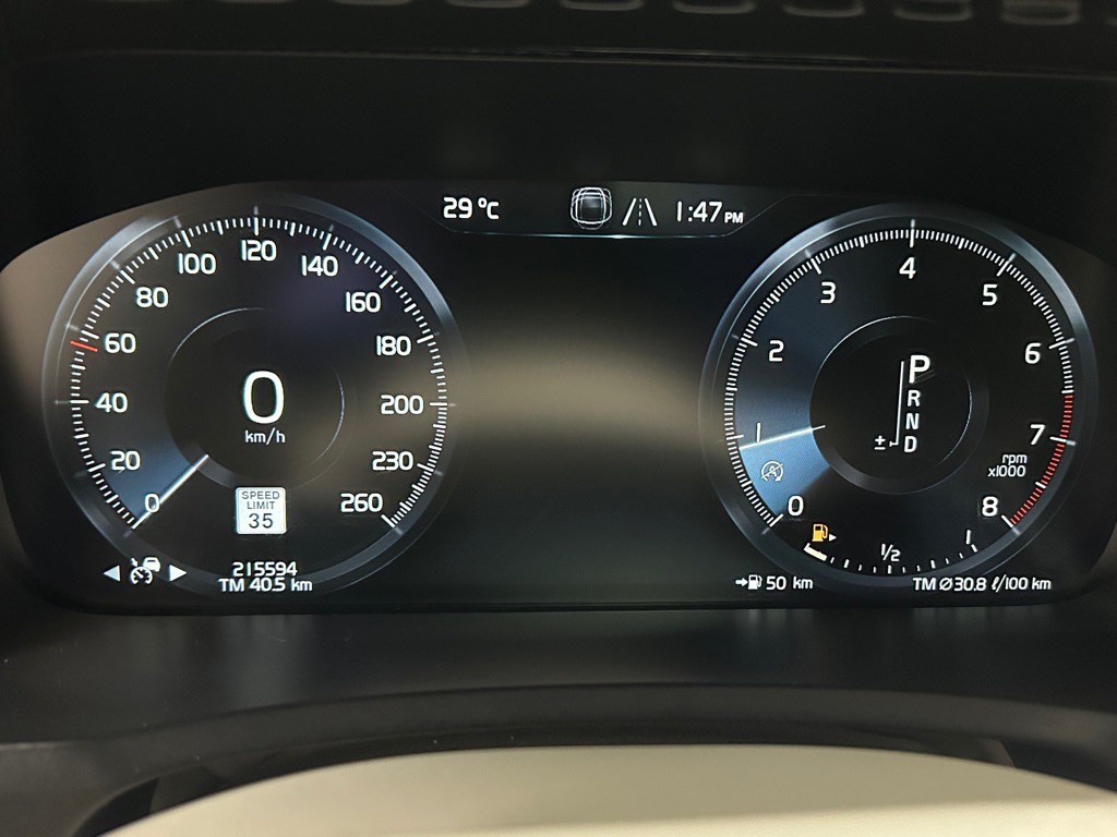 2017 Volvo XC90 Image 16