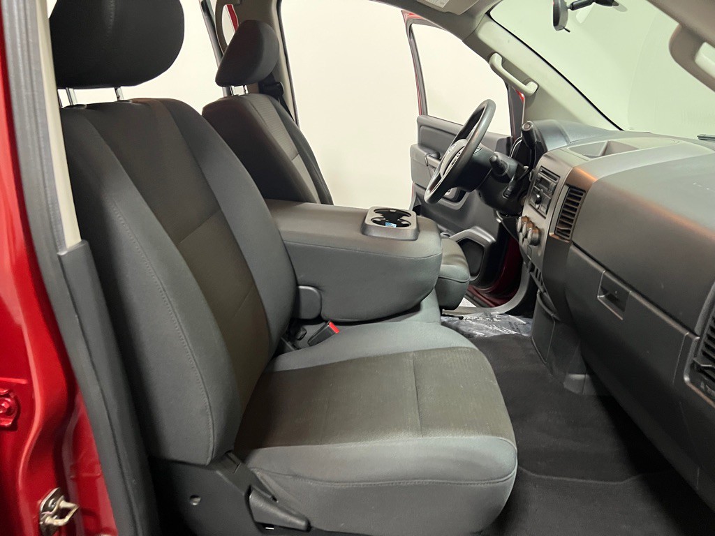 2015 Nissan Titan Image 14