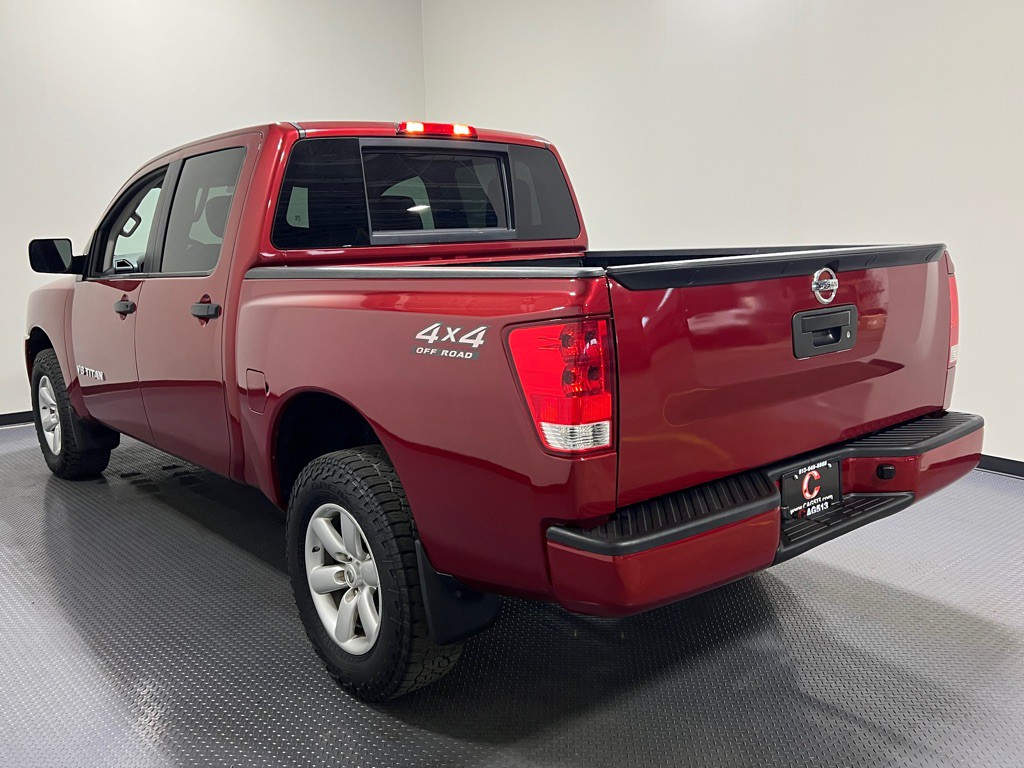 2015 Nissan Titan Image 20