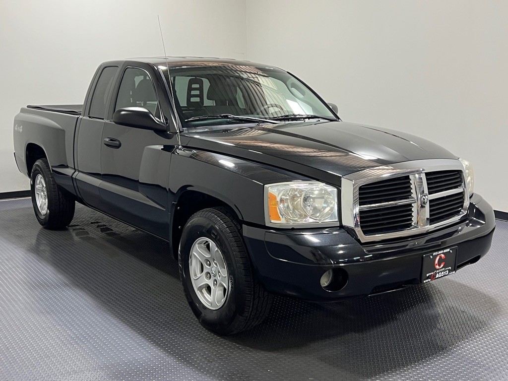 2007 Dodge Dakota Image 4