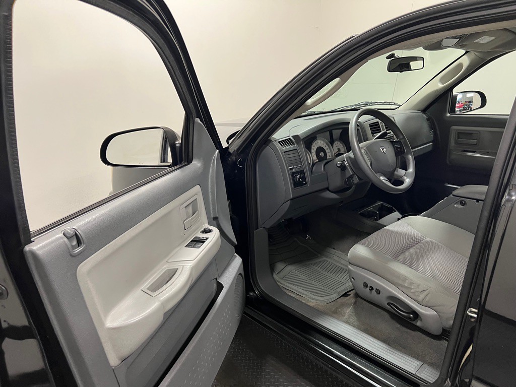 2007 Dodge Dakota Image 8