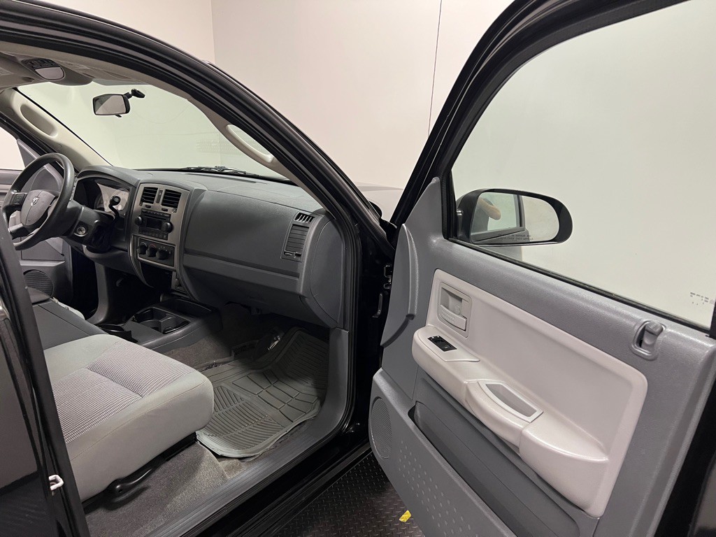 2007 Dodge Dakota Image 10