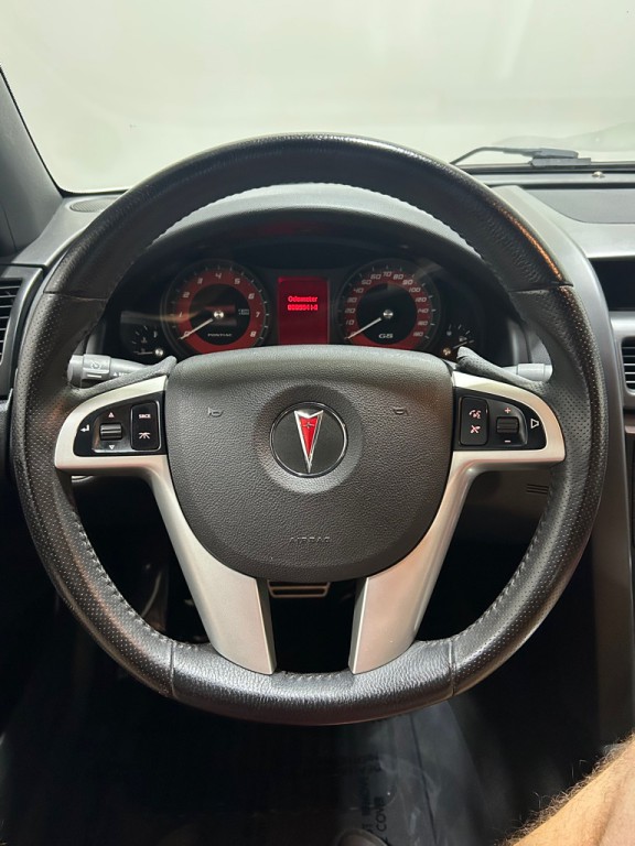2008 Pontiac G8 Image 14