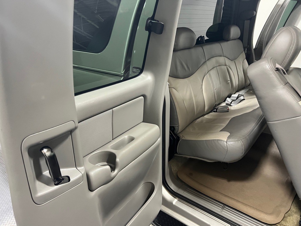 2002 GMC Sierra Image 13