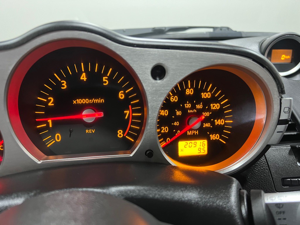 2004 Nissan 350Z Image 5