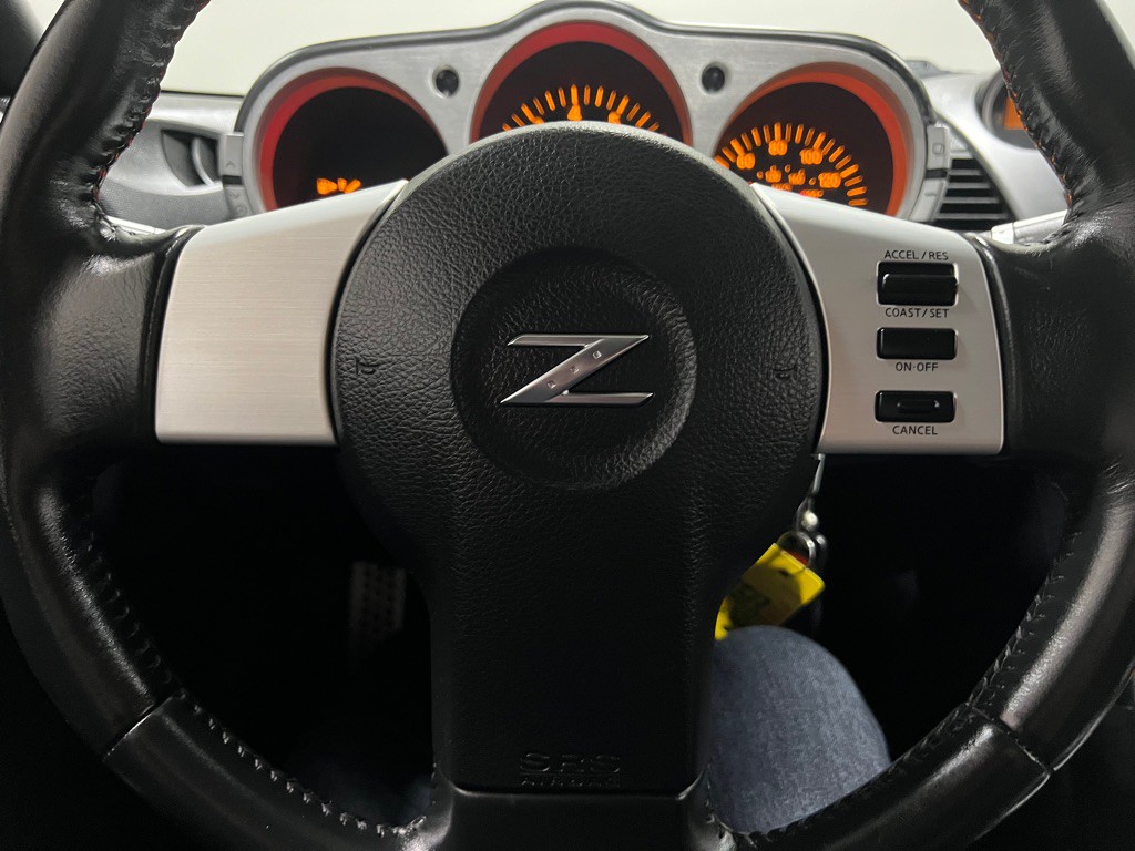 2004 Nissan 350Z Image 6