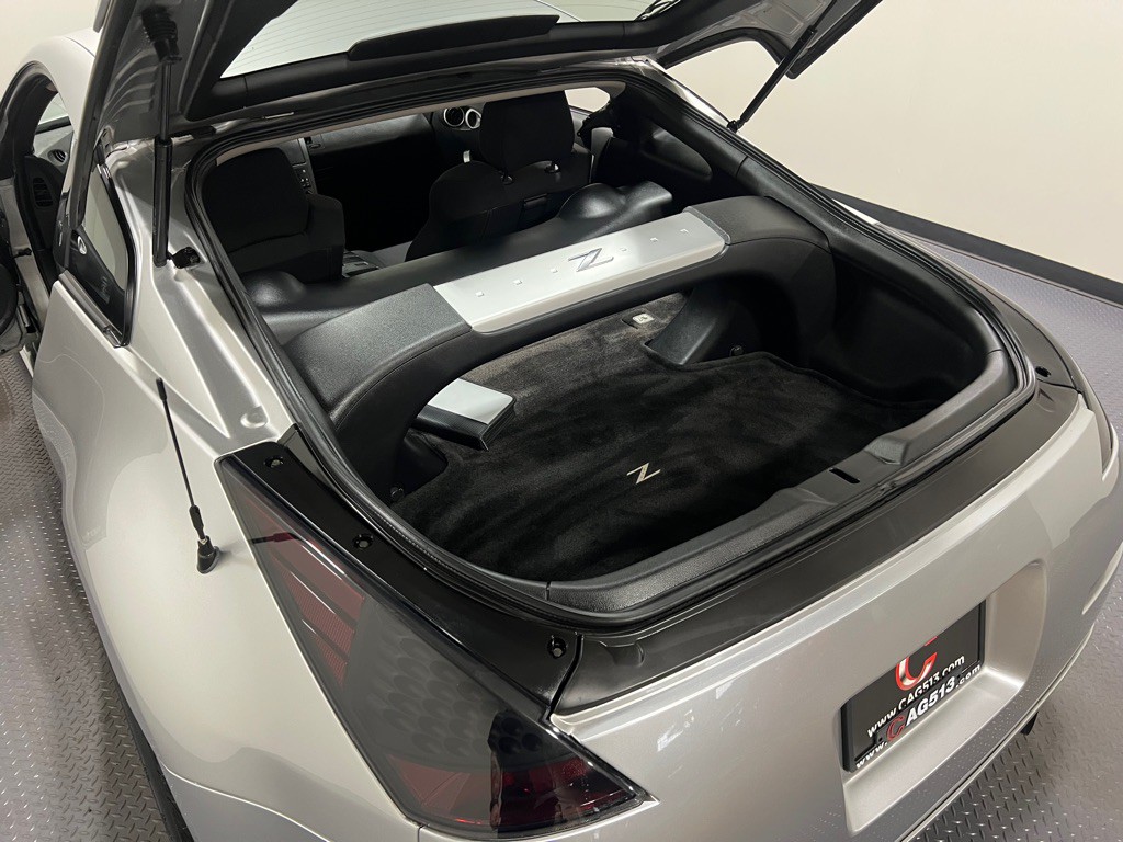 2004 Nissan 350Z Image 9