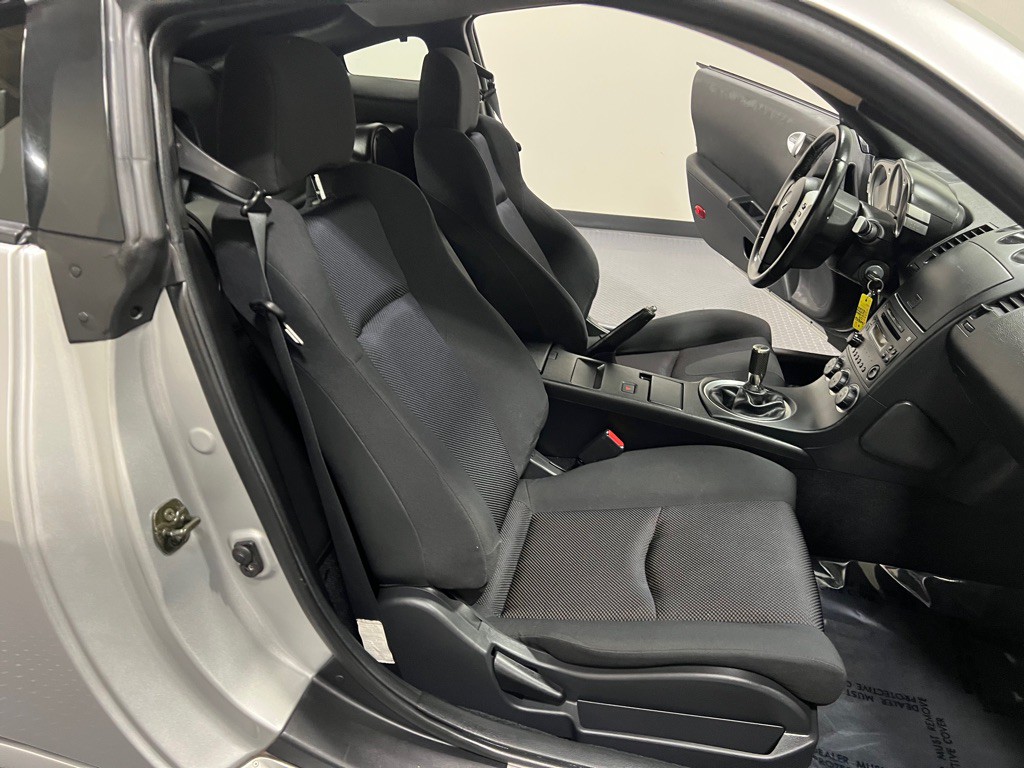 2004 Nissan 350Z Image 12