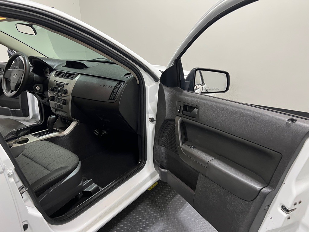 2008 Ford Focus Image 10
