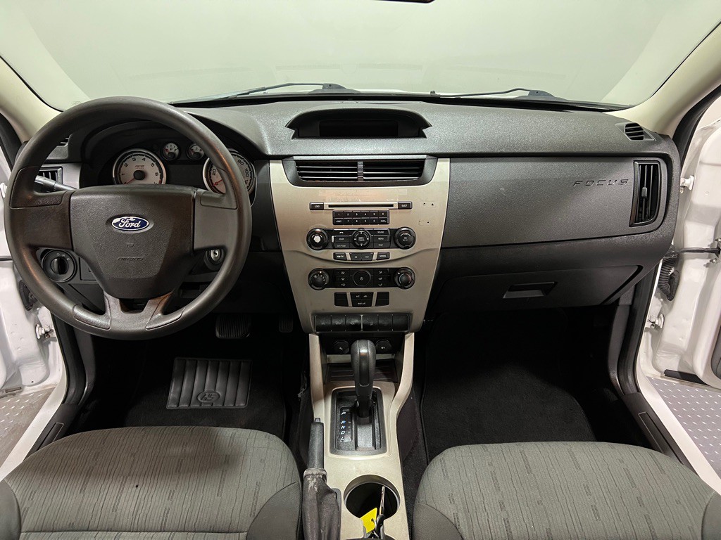 2008 Ford Focus Image 12