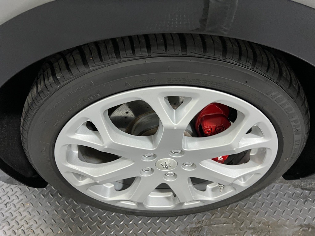 2011 Maserati GranTurismo Image 17