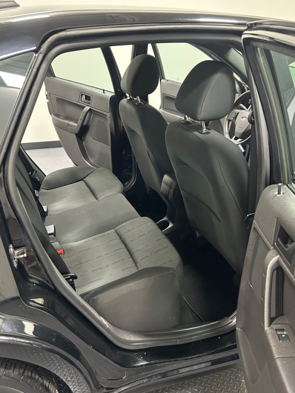 2009 Ford Focus Image 10