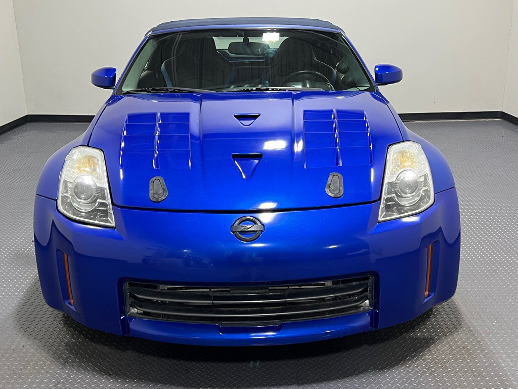 2006 Nissan 350Z Image 3