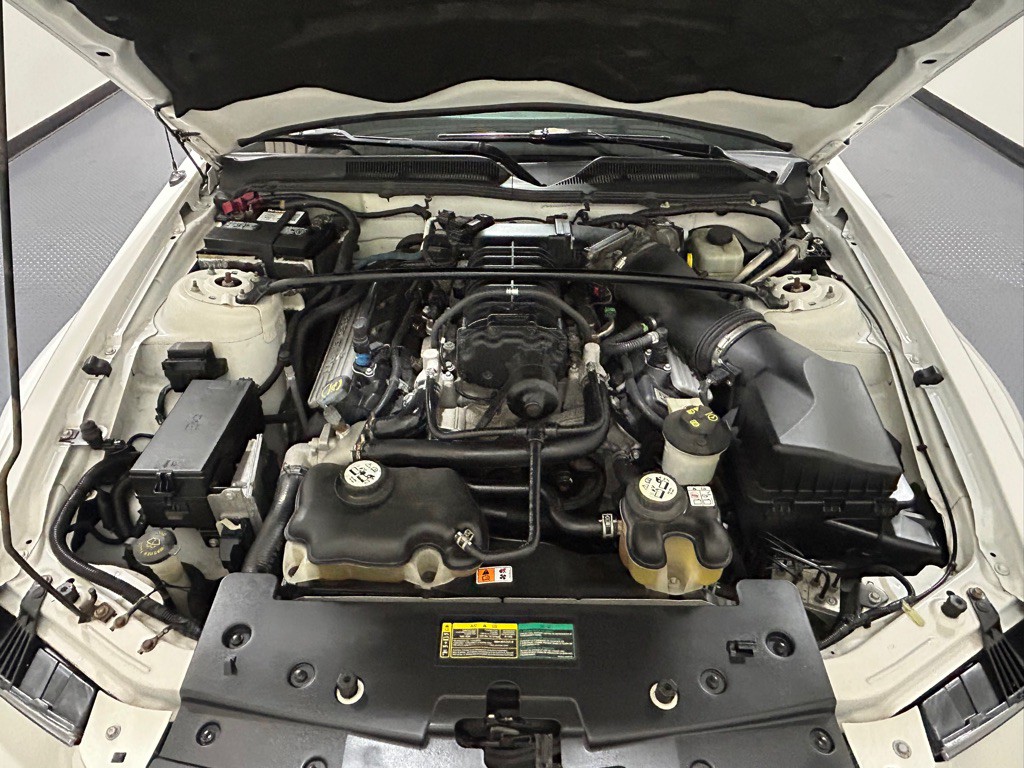 2007 Ford Mustang Image 12