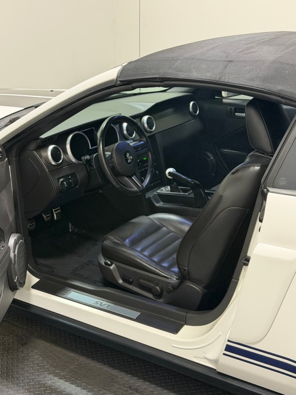 2007 Ford Mustang Image 8