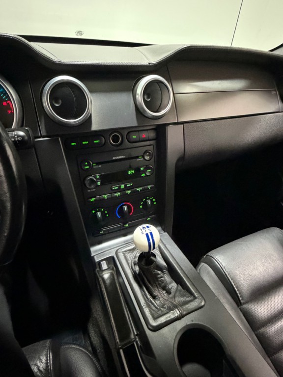 2007 Ford Mustang Image 12