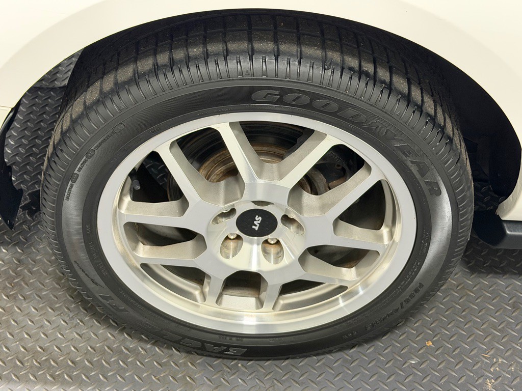 2007 Ford Mustang Image 17