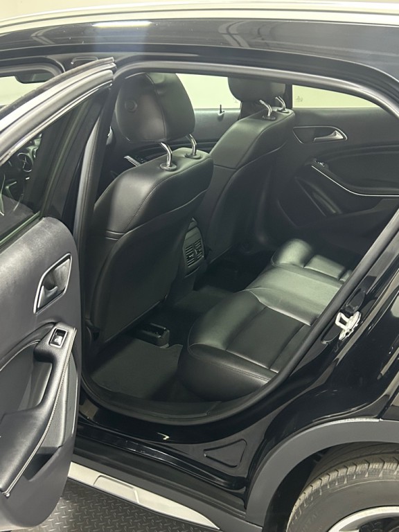 2015 Mercedes-Benz GLA-Class Image 9