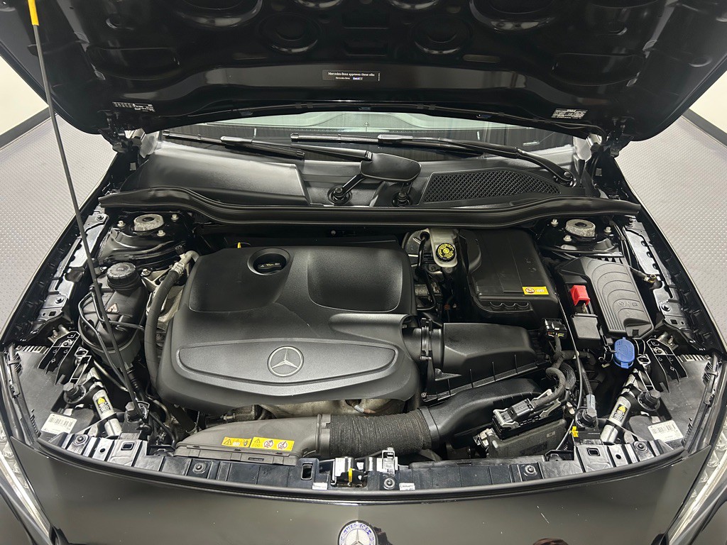 2015 Mercedes-Benz GLA-Class Image 18