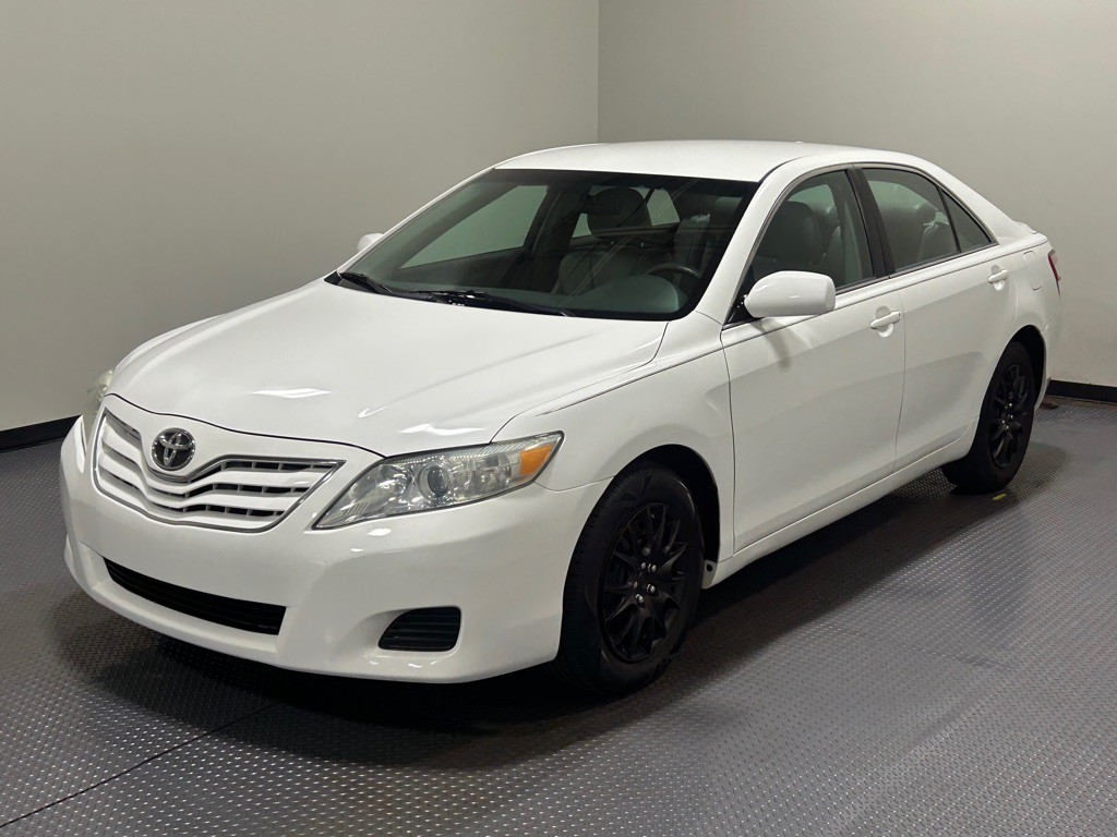 2010 Toyota Camry Image 1