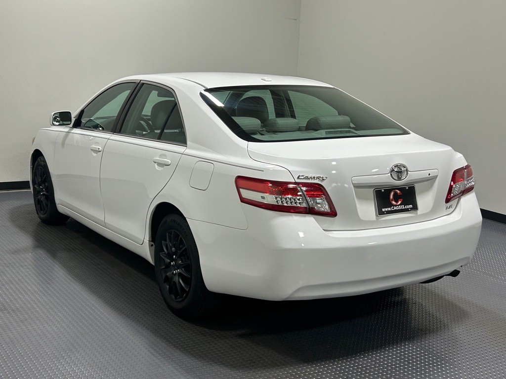 2010 Toyota Camry Image 7