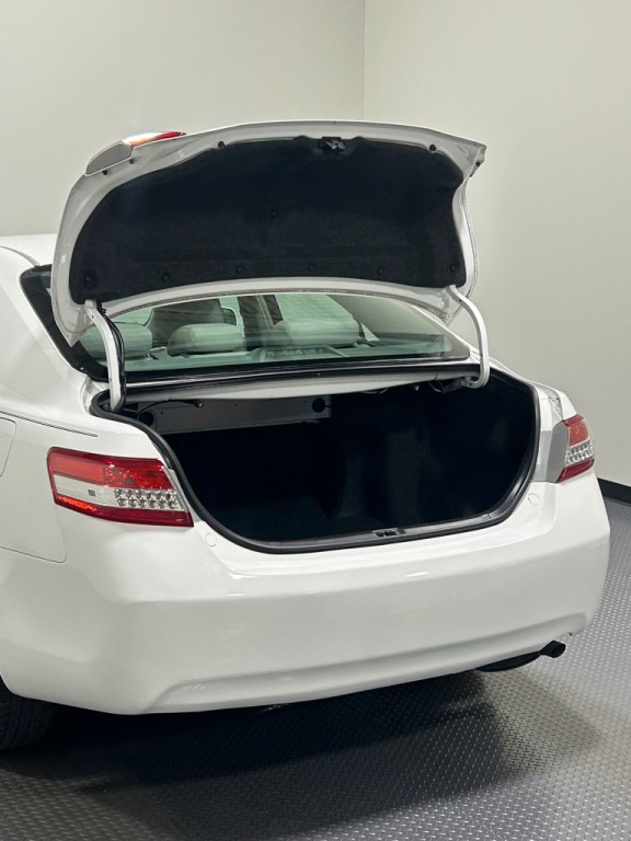 2010 Toyota Camry Image 13