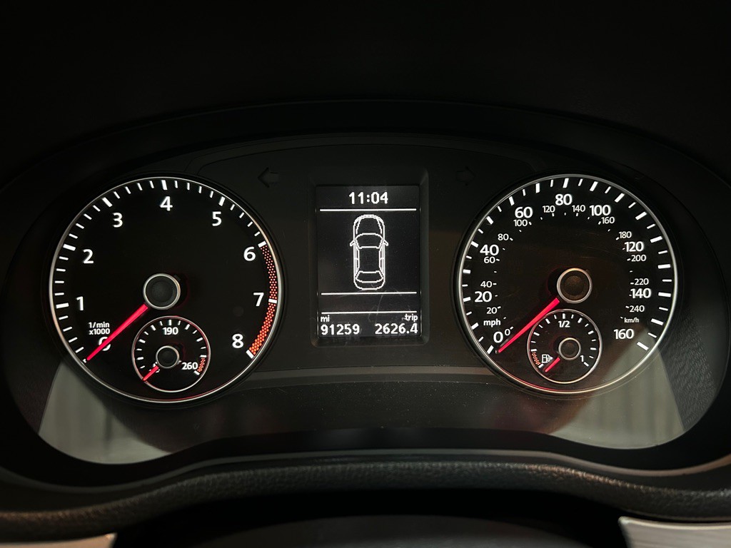 2013 Volkswagen Passat Image 13