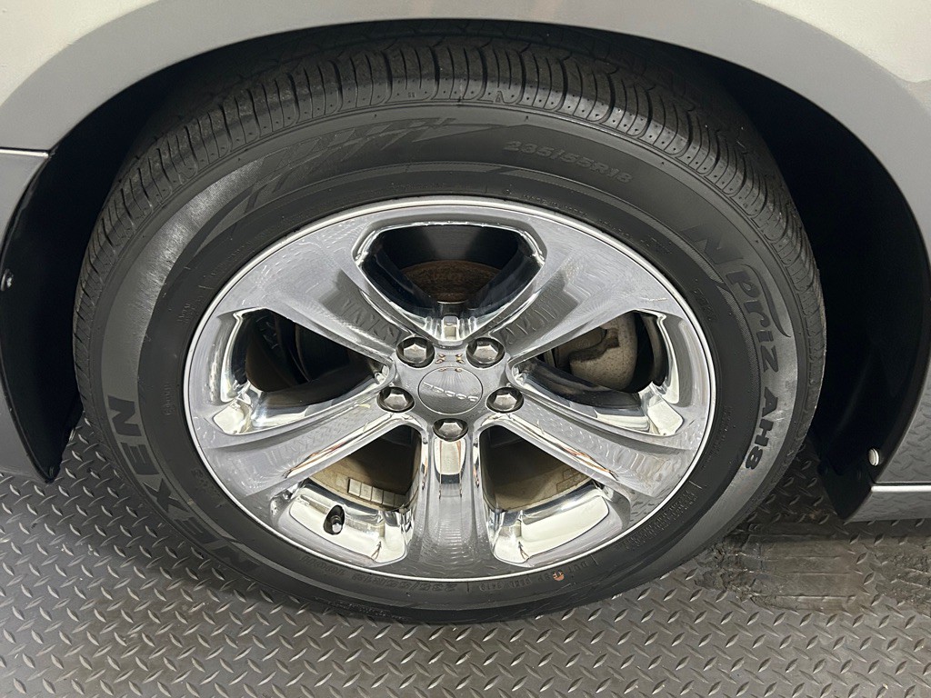 2012 Dodge Charger Image 21