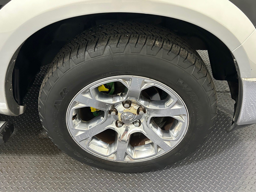 2015 RAM 1500 Image 18