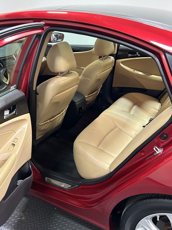 2012 Hyundai Sonata Image 9