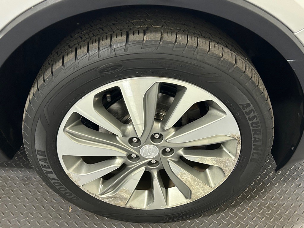 2017 Buick Enclave Image 17