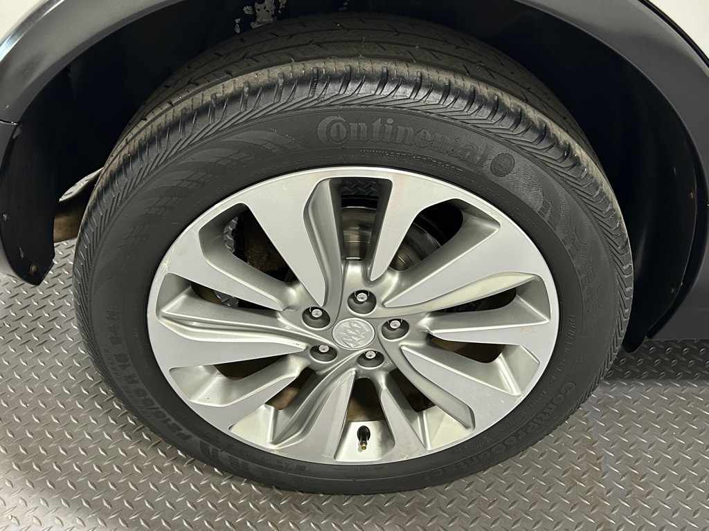 2017 Buick Enclave Image 18