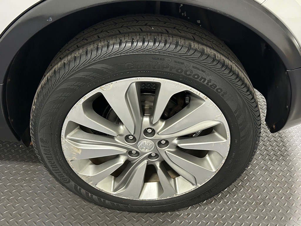 2017 Buick Enclave Image 19