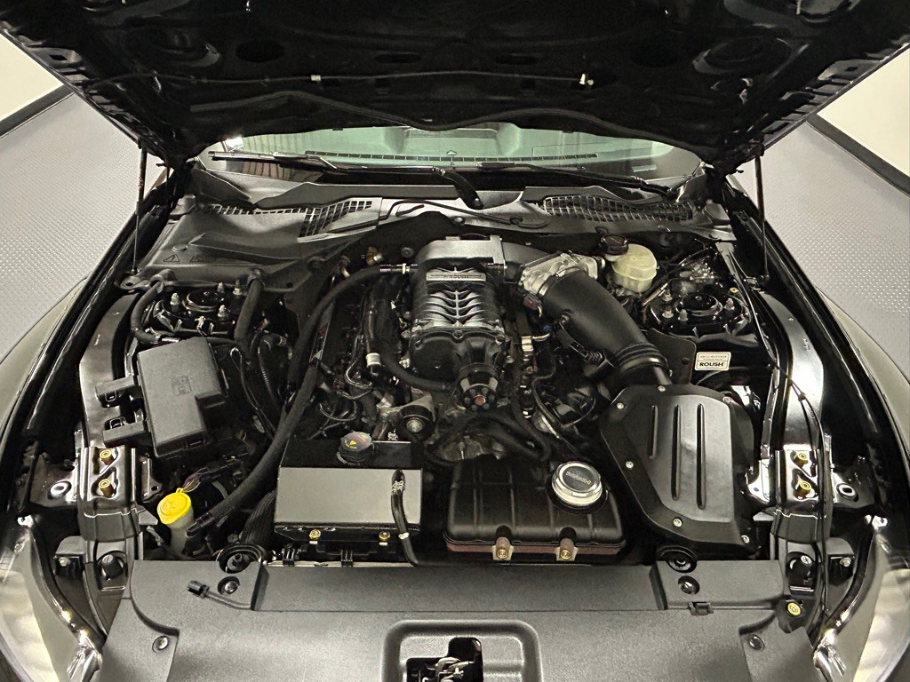 2015 Ford Mustang Image 17