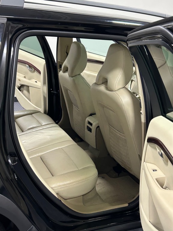 2008 Volvo XC70 Image 10