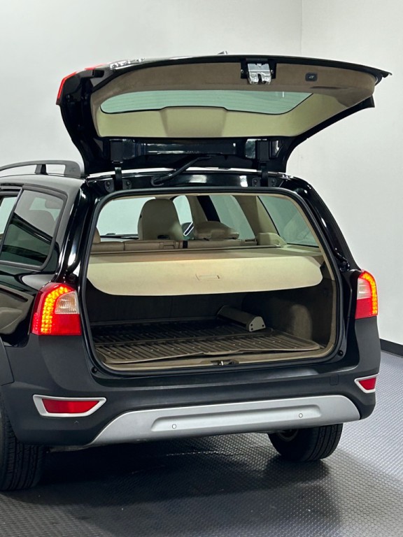 2008 Volvo XC70 Image 13