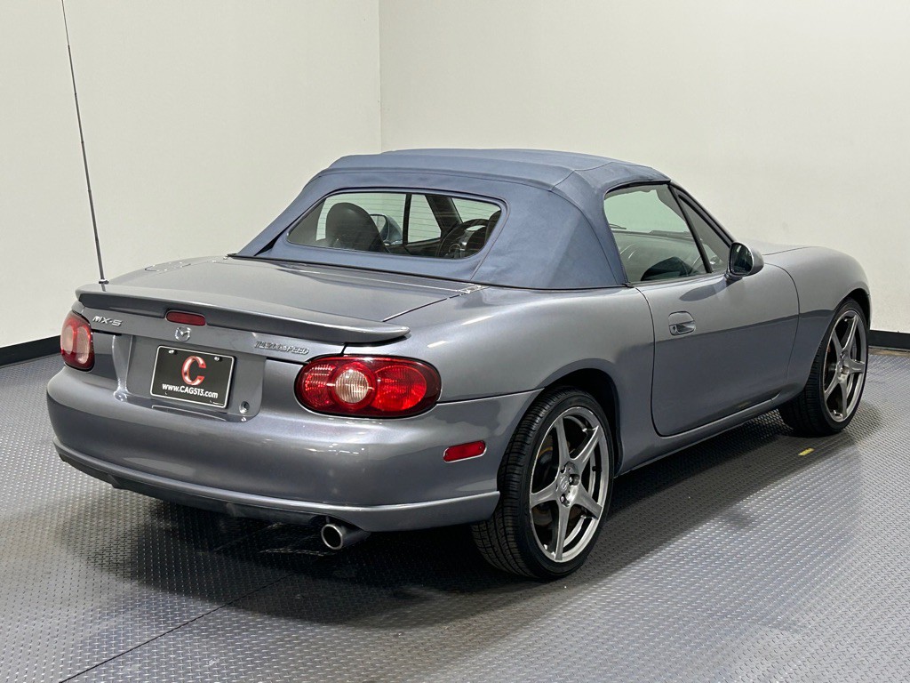 2004 Mazda MX-5 Miata Image 5