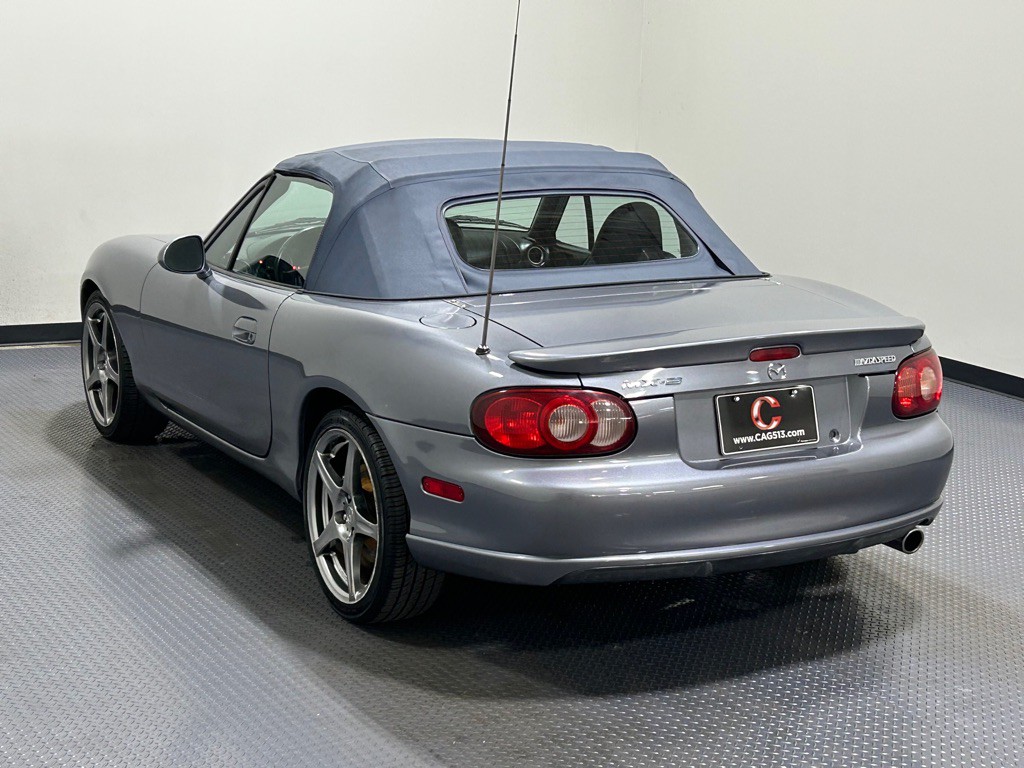 2004 Mazda MX-5 Miata Image 7