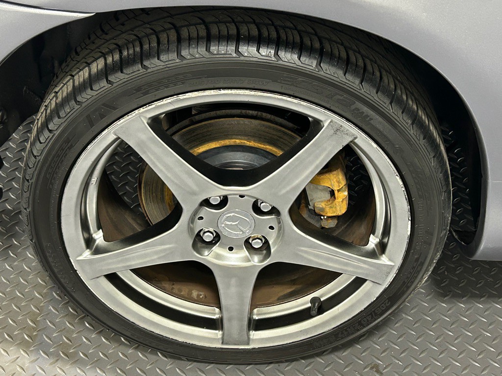 2004 Mazda MX-5 Miata Image 17