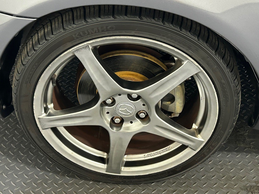 2004 Mazda MX-5 Miata Image 19