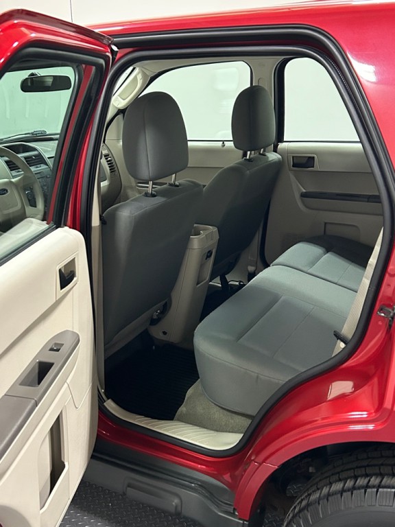 2011 Ford Escape Image 9