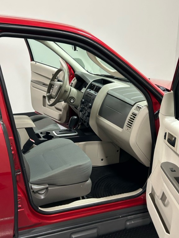 2011 Ford Escape Image 11