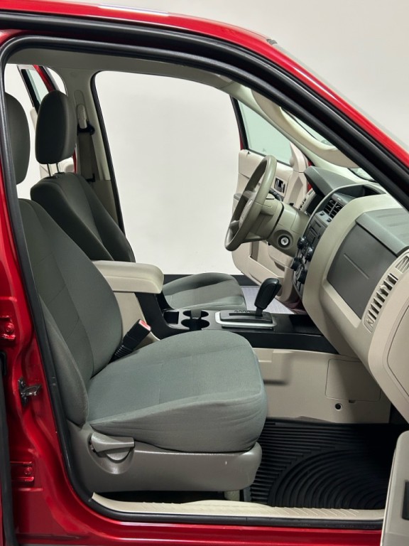 2011 Ford Escape Image 12