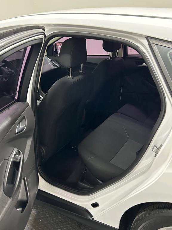 2018 Ford Focus Image 9