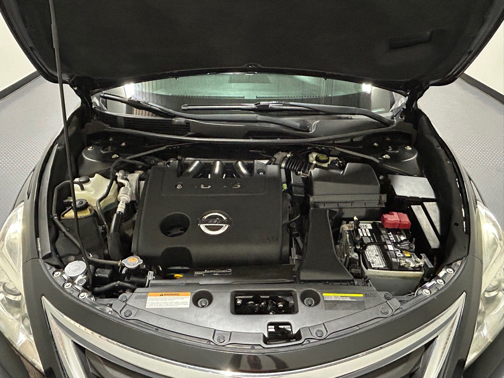 2014 Nissan Altima Image 16