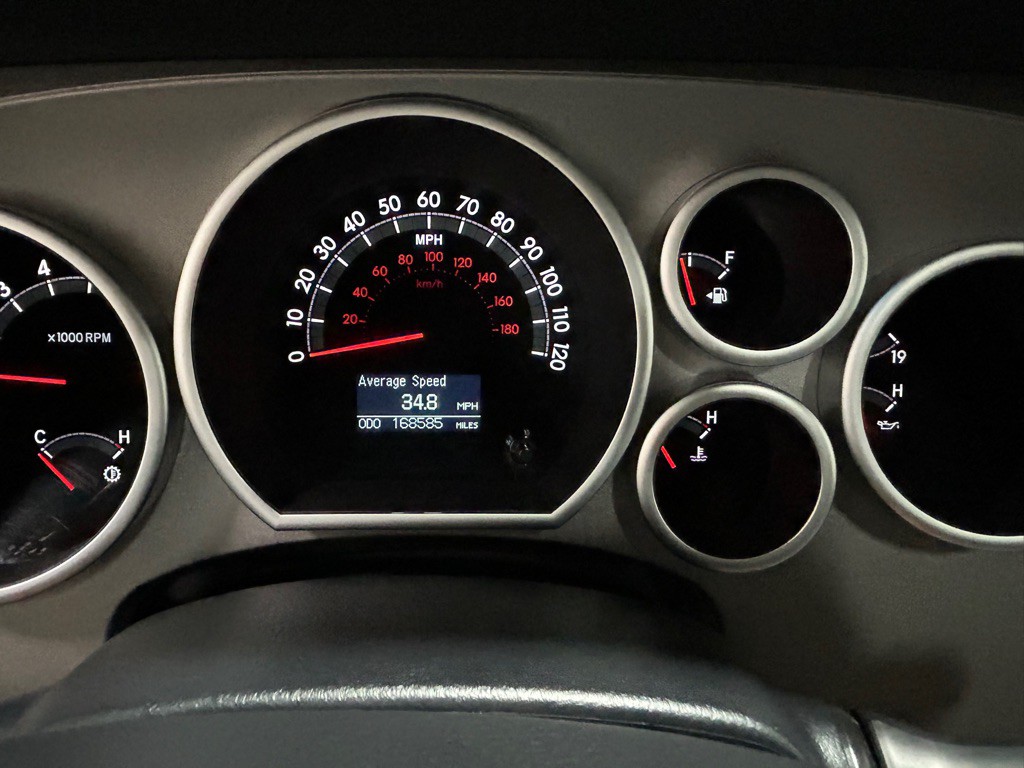 2011 Toyota Sequoia Image 16