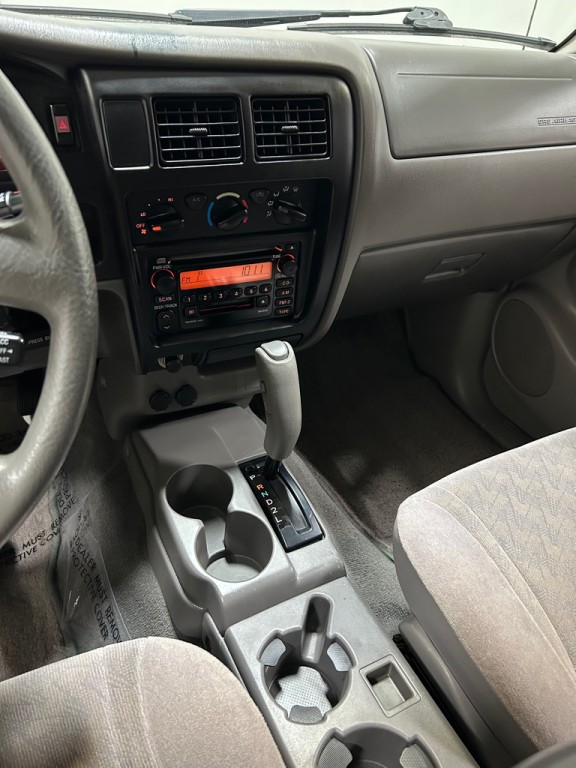 2003 Toyota Tacoma Image 12